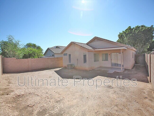 Building Photo - 12710 W Willow Ave