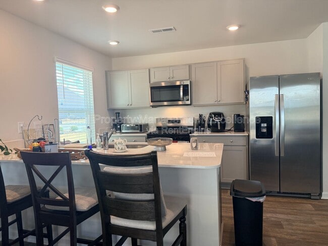 Building Photo - 58 Sweet Mdw Rd