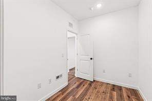 Building Photo - 1125 W Cumberland St