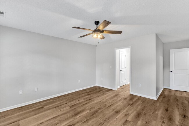 Building Photo - 3 bedroom Ranch in Justice Farm with FROG!