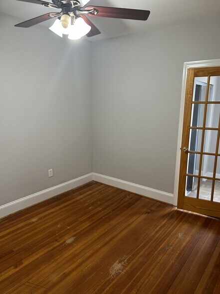 Building Photo - 1039 Quebec Pl NW