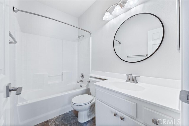 Building Photo - 23 Anana