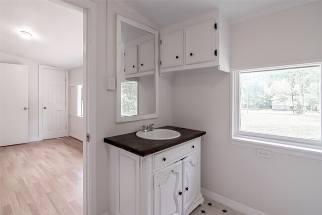 Building Photo - 3141 Old Houston Rd