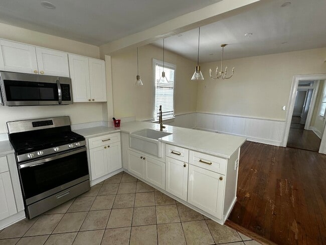 Building Photo - 259 Coming St