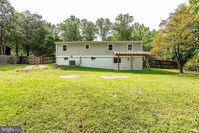 Building Photo - 8424 Hayden Ln