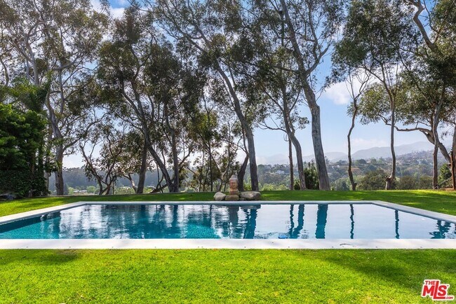 Building Photo - 797 Amalfi Dr
