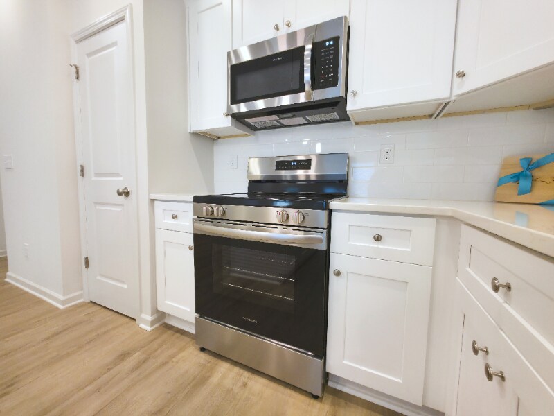 Building Photo - 4230 Acorn St