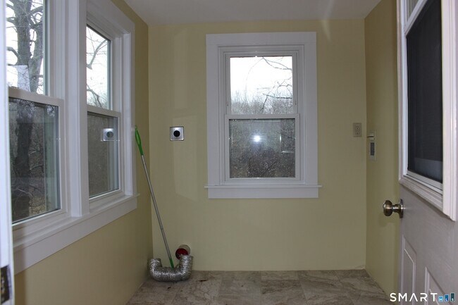 Building Photo - 38 Covey Rd