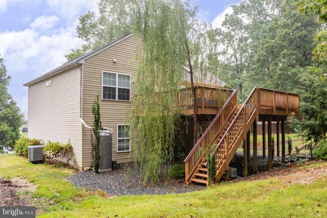 Building Photo - 53 Bloomington Ln