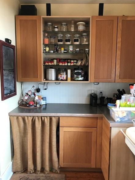 Kitchen current - 330 S Aiken Ave
