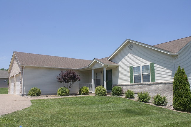 Primary Photo - 541 Southampton Dr