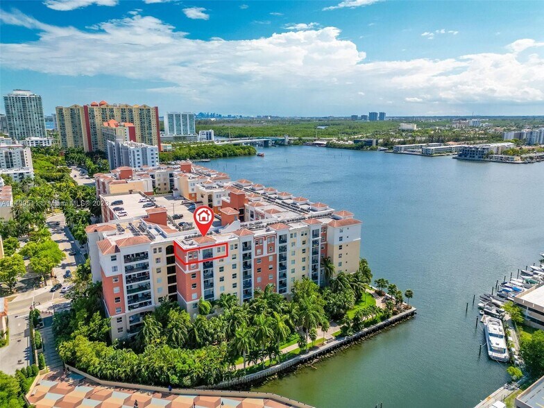 Building Photo - 17150 N Bay Rd