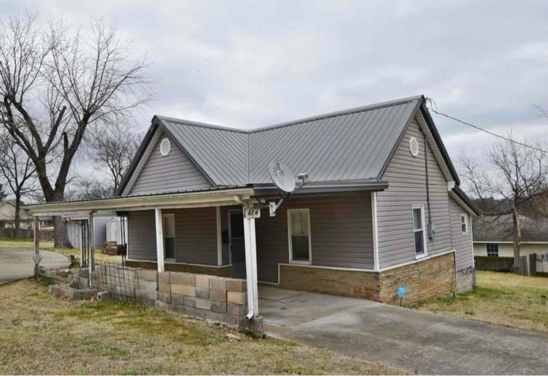 Building Photo - 424 W Chickasaw St