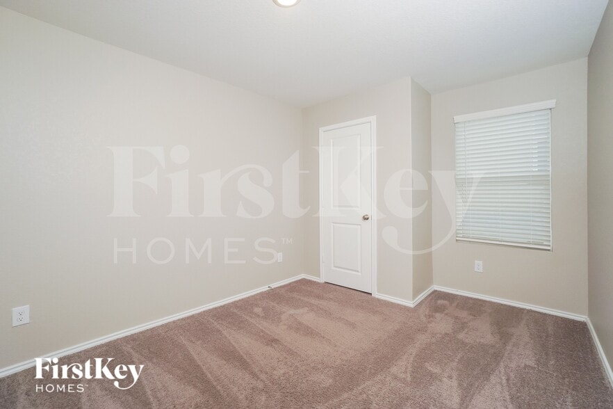 Building Photo - 5184 Fowler Crst