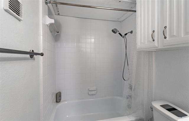 Building Photo - 6505 Hickock Dr