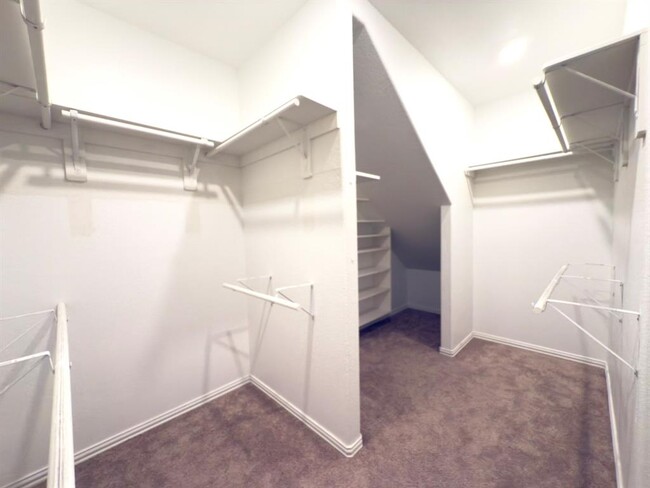 Building Photo - 20206 Heather Haven Dr