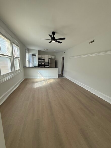 Building Photo - 104 Forrest Ave
