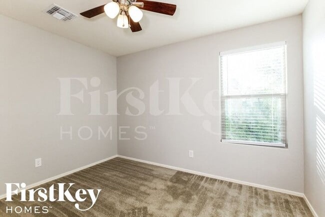 Building Photo - 12135 W Rowel Rd