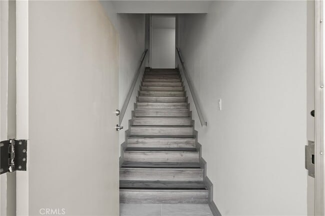 Building Photo - 14335 Hamlin St