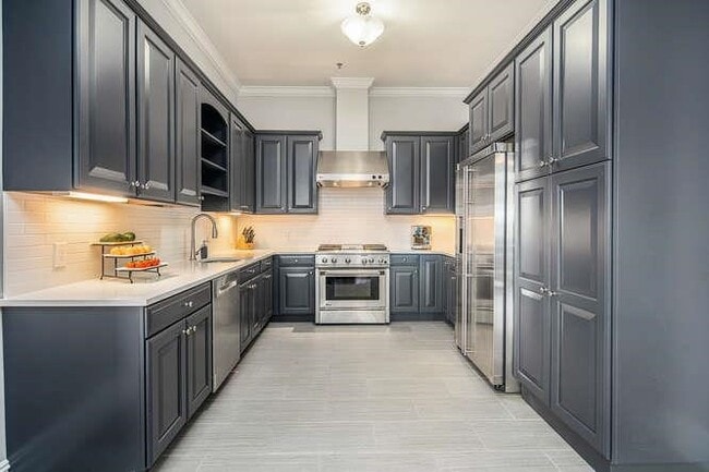 Building Photo - 564 Gregory Ave