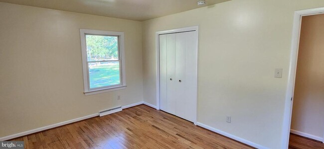 Building Photo - 45565 Camelot Ct