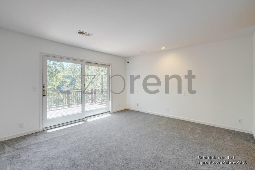 Building Photo - 8 Balra Dr
