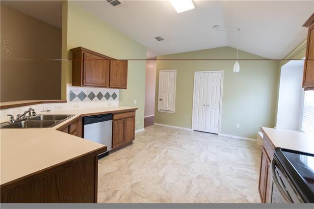 Building Photo - 11809 Gold Creek Dr E