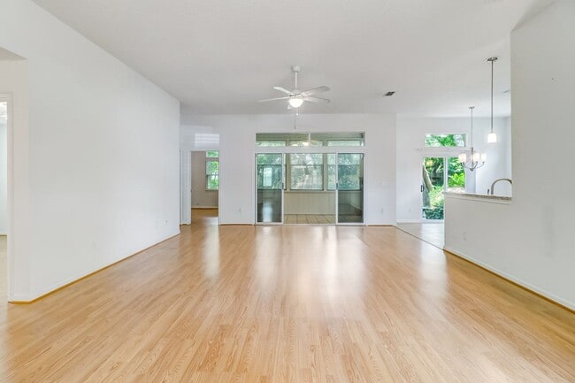 Building Photo - Coastal Living on Amelia Island