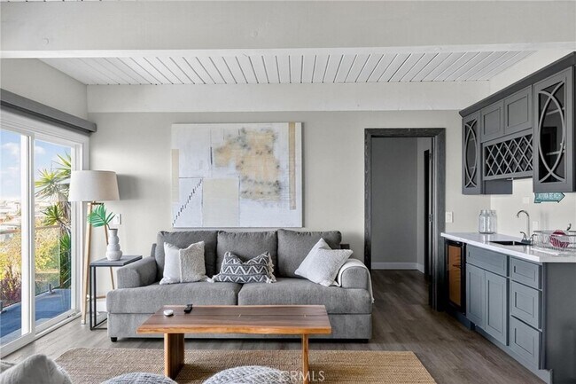 Building Photo - 865 Quivera St