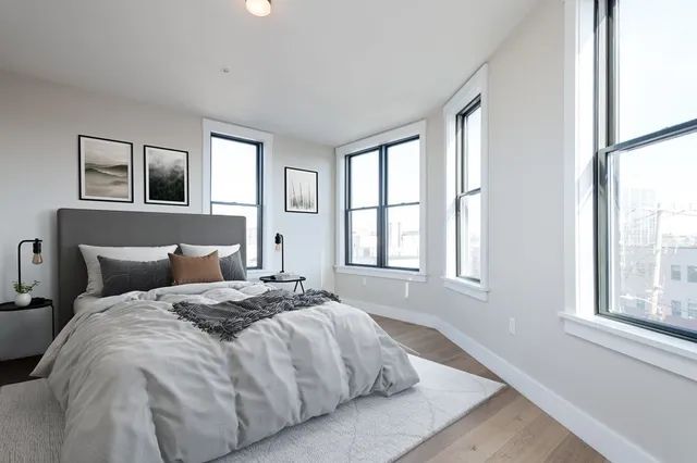Building Photo - 305 Webster Ave