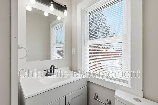 Building Photo - 783-785 S 18th St