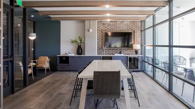 Building Photo - 4015 Craft St