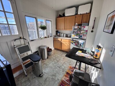 Building Photo - 52 Central St