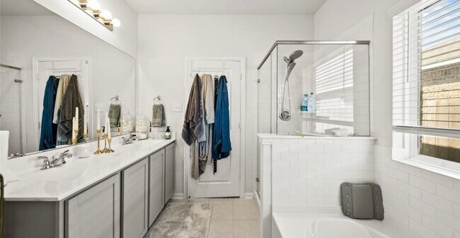 Building Photo - 1326 Ponderosa Pne Dr