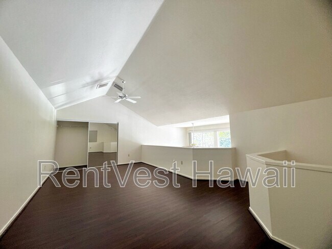 Building Photo - 95-270 Waikalani Dr