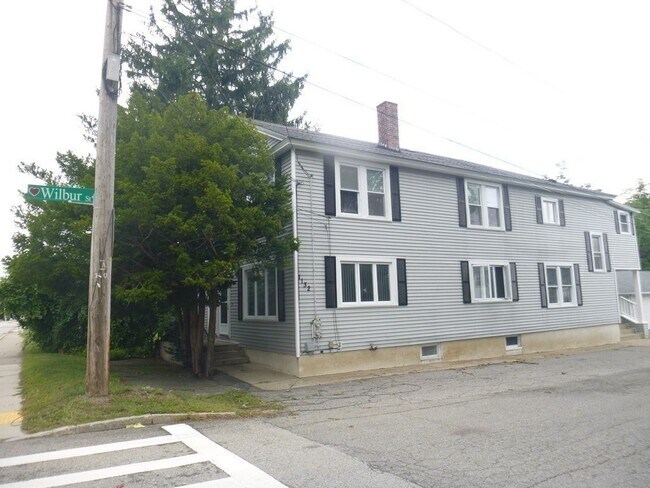 Building Photo - 1132 W Boylston St