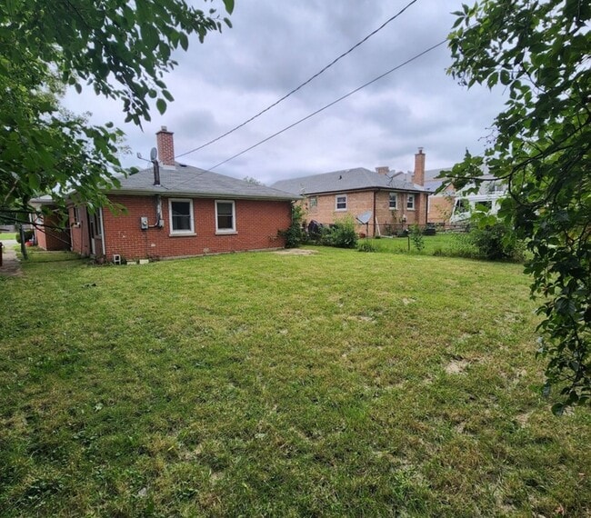 Building Photo - 15227 5th Ave