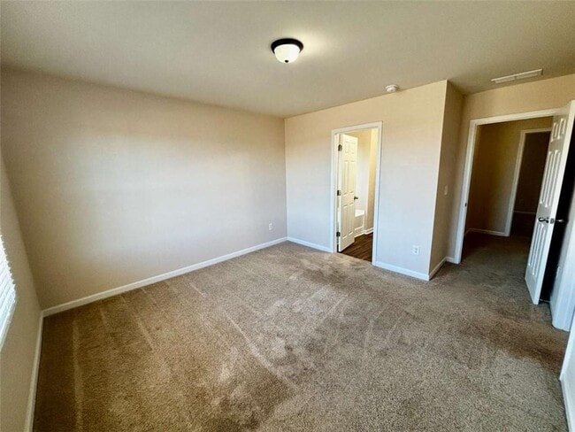 Building Photo - 637 Carlton Pointe Dr