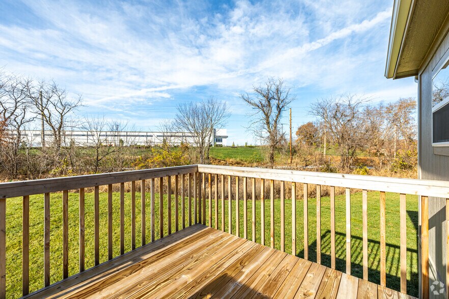 Eagle Ridge Luxury Rental Homes 1803 NW Hilltop Ct Grain Valley MO