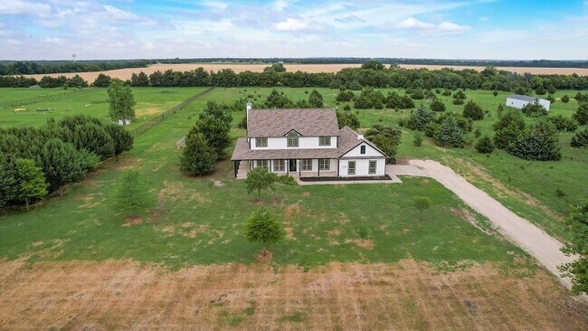 Building Photo - 5855 Co Rd 408