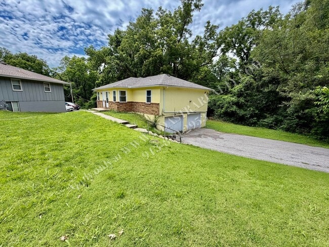 Building Photo - 2330 N 75th Terrace