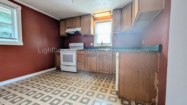 Building Photo - 2716 Nichols Rd