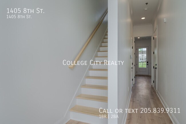 Building Photo - 1405 8th St