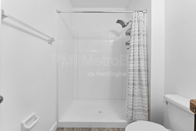 Building Photo - 105 Lacewing Pl