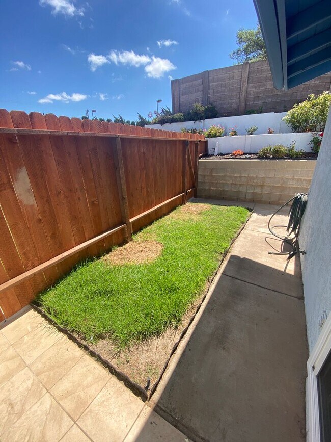 Building Photo - Pet-Friendly Studio in Orcutt with Yard & Utilities Included – Available Now!