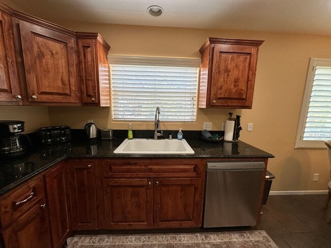 Building Photo - 200 E Rainbow Blvd