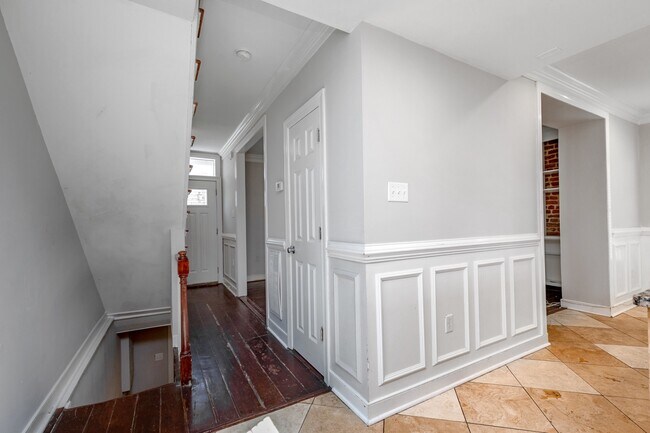 Building Photo - 706 Catherine St