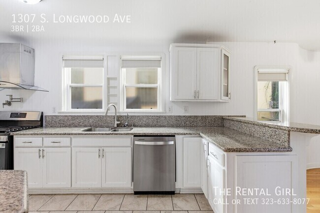 Building Photo - 1307 S Longwood Ave