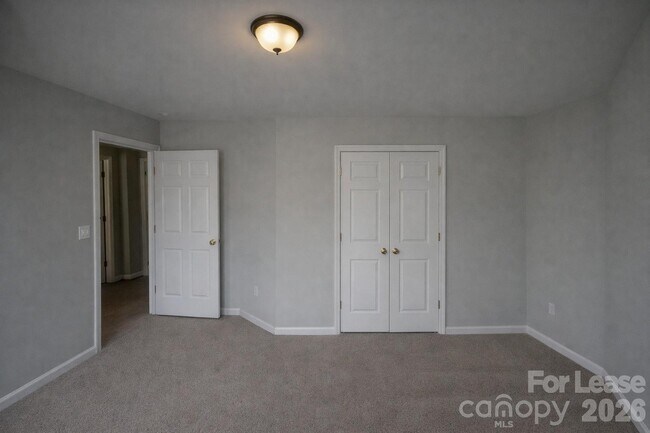 Building Photo - 4831 Stowe Derby Dr