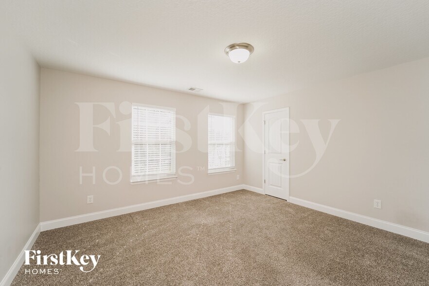 Building Photo - 6124 Silver Chime Way